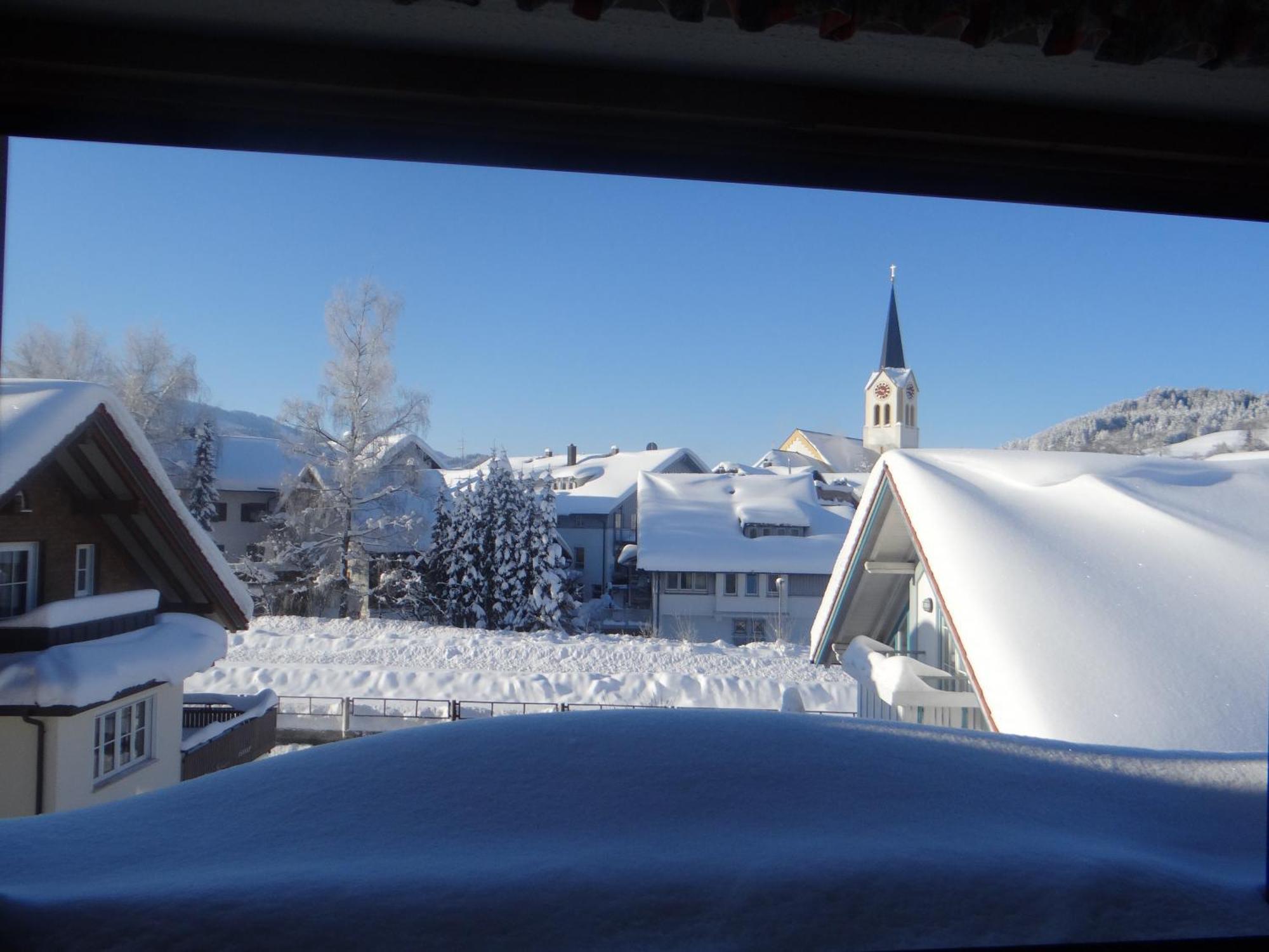 Allgaeu Vibes - Fusslaeufige Erreichbarkeit Vom Bahnhof, Mit Aussicht, Wettergeschuetzter Balkon Oberstaufen Luaran gambar
